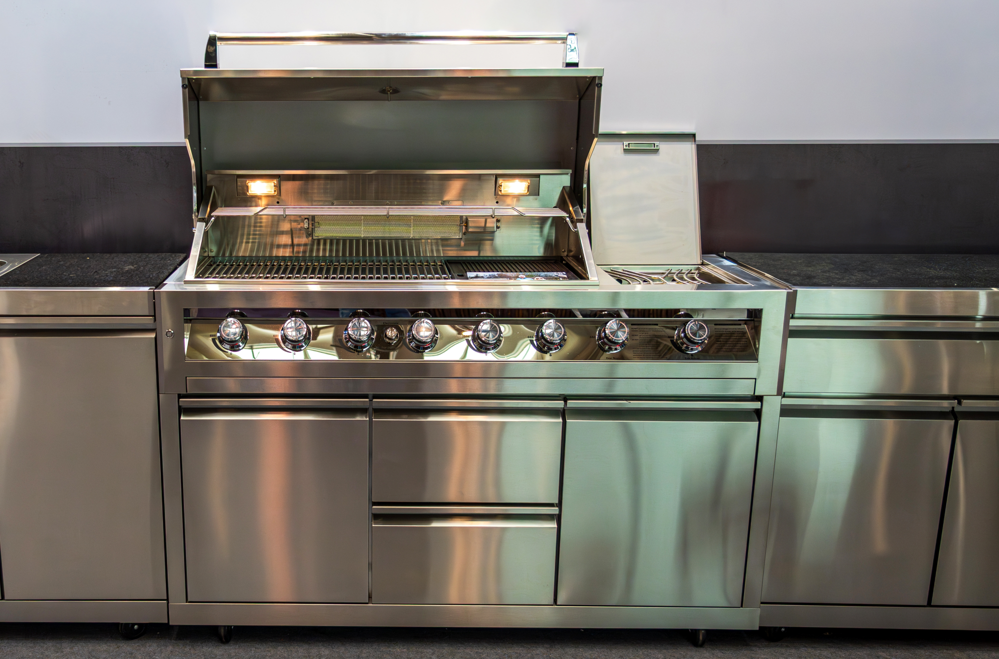 Gasolgrill -bredd över 80cm